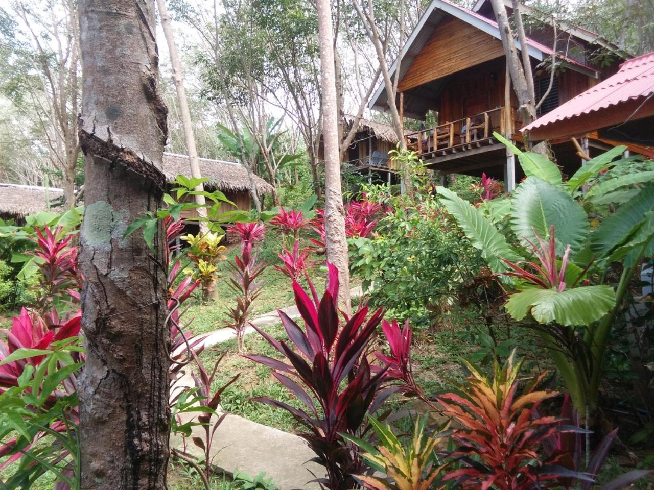 Kohjum Relax Beach Hotel Koh Jum Eksteriør billede